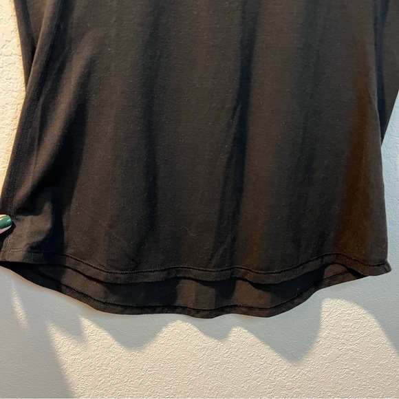 Women’s the North Face black short sleeve flash dry athletic tee size XS - Picture 3 of 6